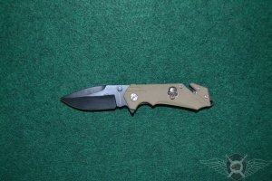 01RY078_MB_Skull_Folder